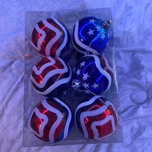 Red and blue Christmas ornaments